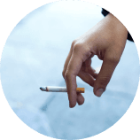 Unikaj dymu papierosowego, spalin, mocnych perfum – nasilają objawy alergii.